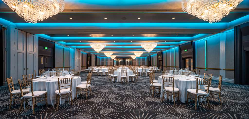 Carriage House Hotel & Conference Centre