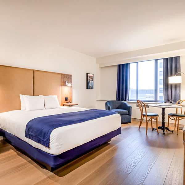  - Hotel St Regis Detroit