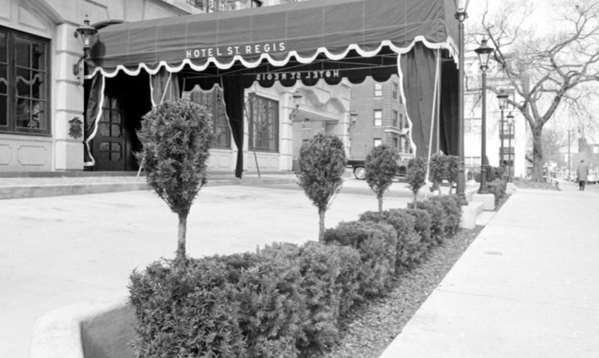 Exterior view - Hotel St Regis Detroit