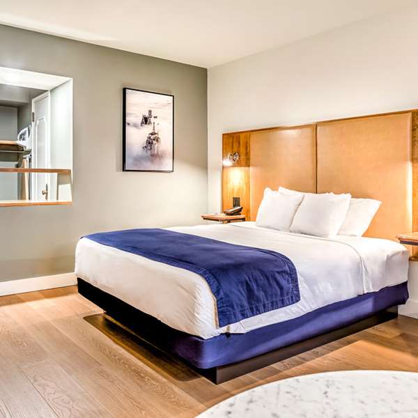  - Hotel St Regis Detroit