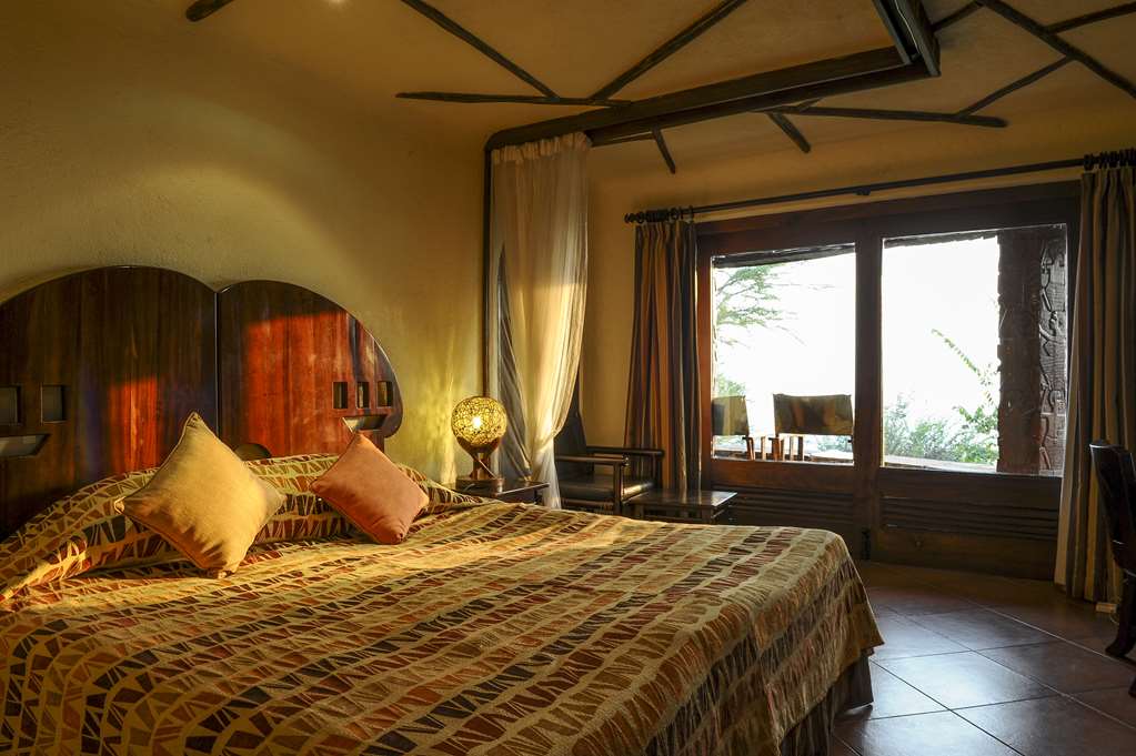 SERENGETI SERENA SAFARI LODGE-guestroom-Guest Room,Suite,On-Site.jpg