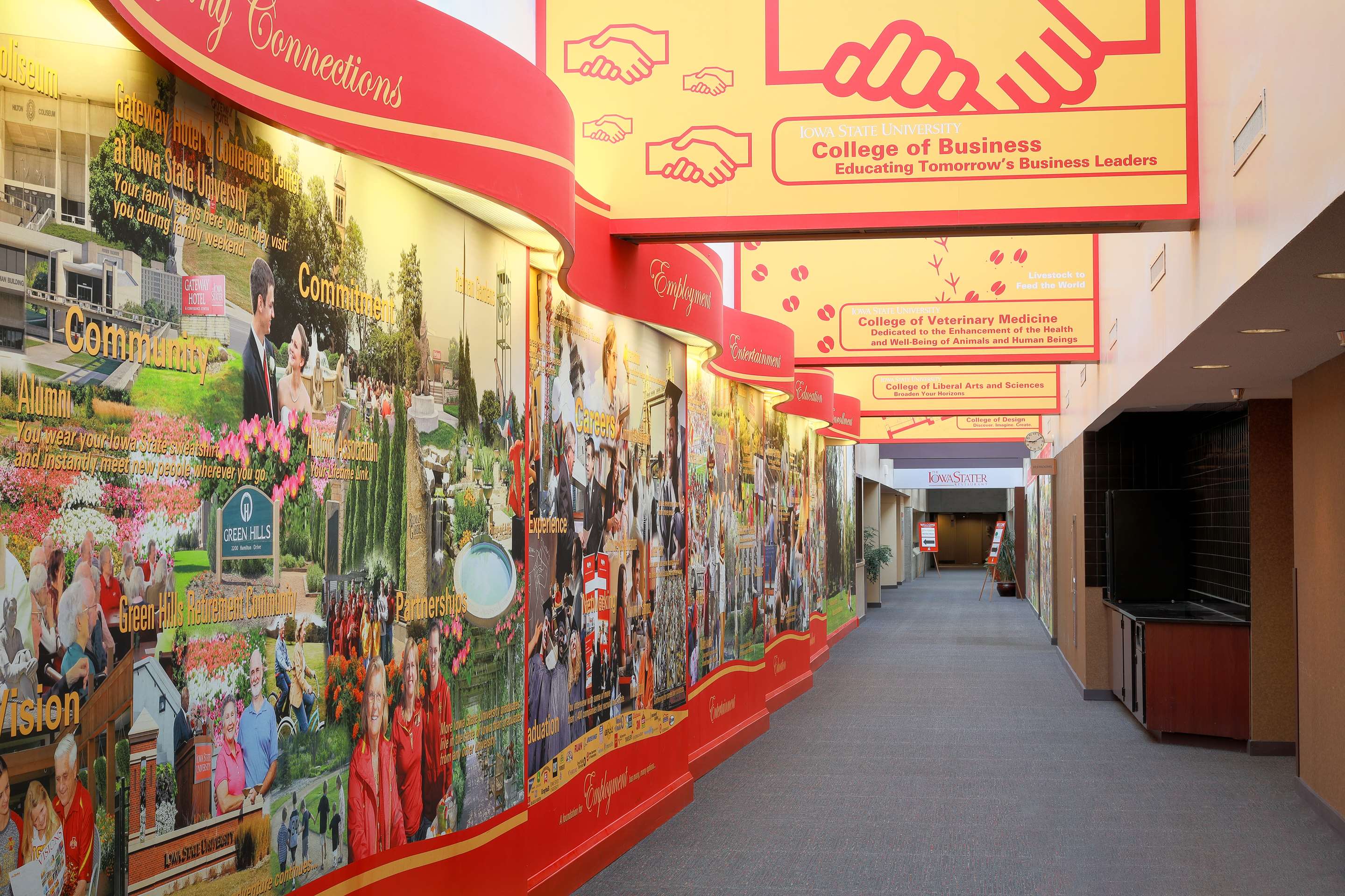 Conference Hallway | Gateway Hotel and Conference Center at Iowa State University