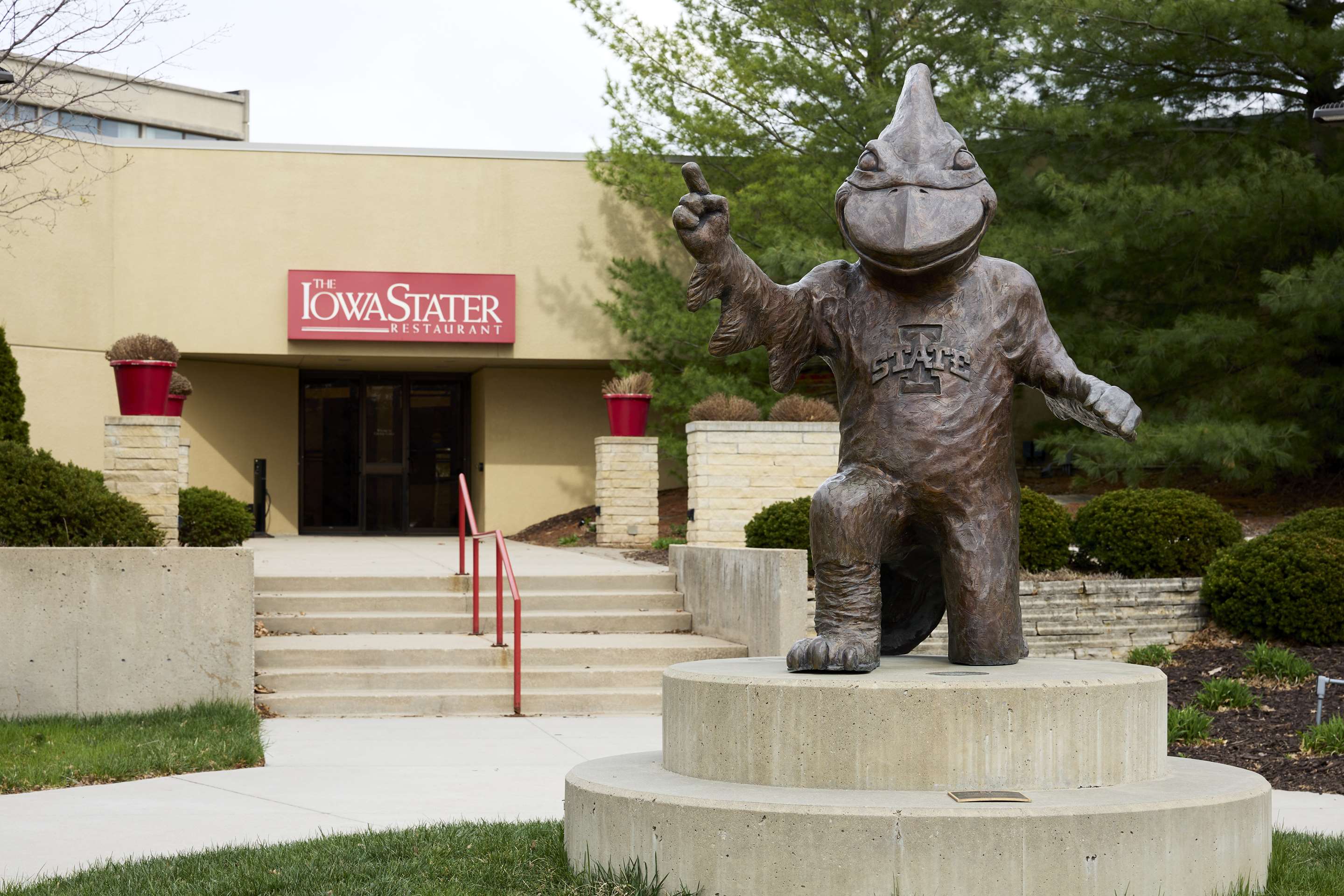 IowaStater Restaurant Entrance | Gateway Hotel and Conference Center at Iowa State University