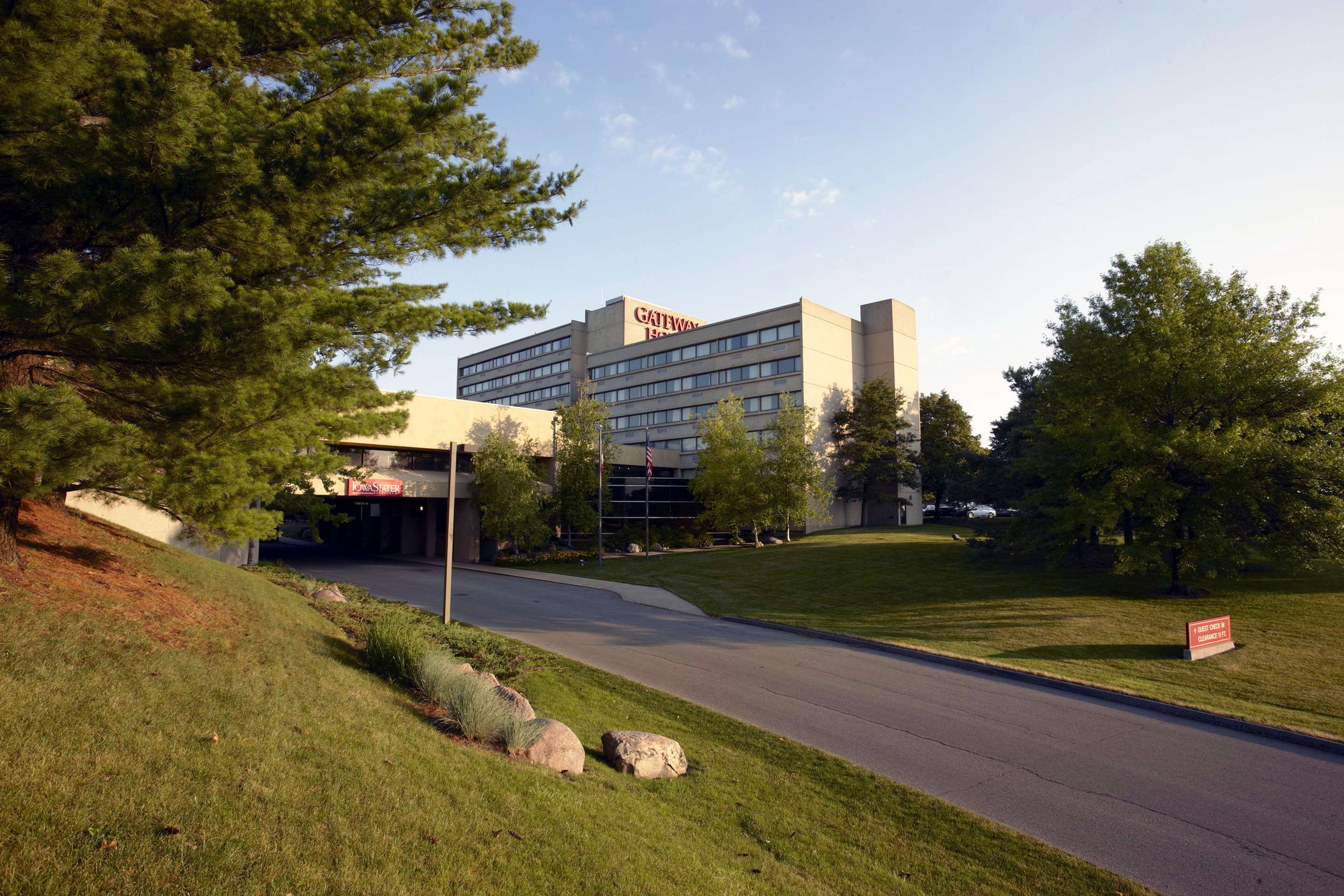 Gateway Exterior | Gateway Hotel and Conference Center at Iowa State University