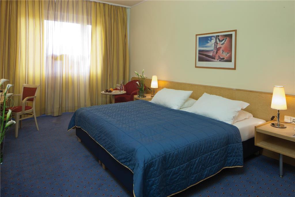 EUROPA SALZBURG AUSTRIA TREND-guestroom-Guest Room,On-Site.jpg