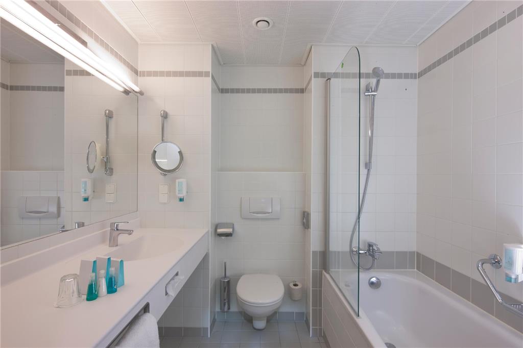 EUROPA SALZBURG AUSTRIA TREND-guestroom-Guest Room,Bathroom,On-Site.jpg