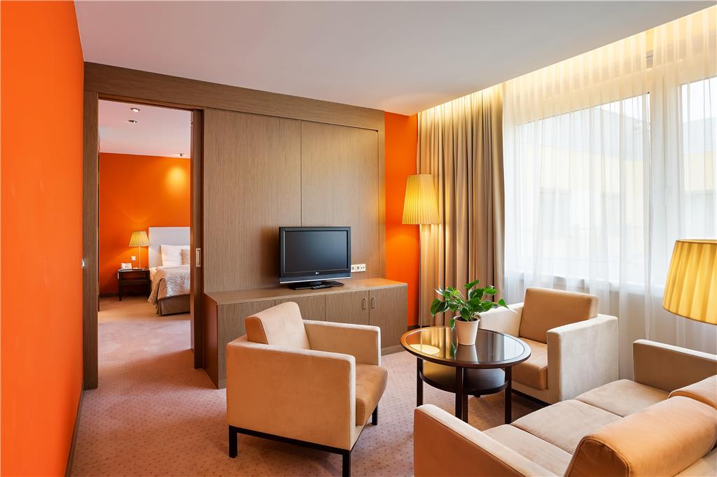 SAVOYEN AUSTRIA TREND HOTEL-guestroom-Guest Room,Suite,On-Site.jpg