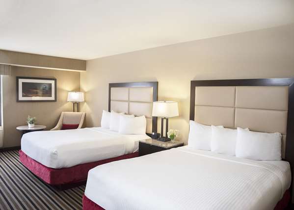  - Madison Concourse Governor's Club Hotel