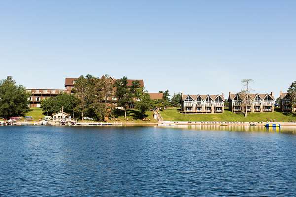 Exterior view - Maddens on Gull Lake Hotel Brainerd