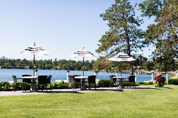 Exterior view - Maddens on Gull Lake Hotel Brainerd