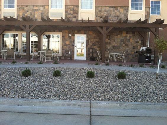 Exterior view - Landmark Suites Williston