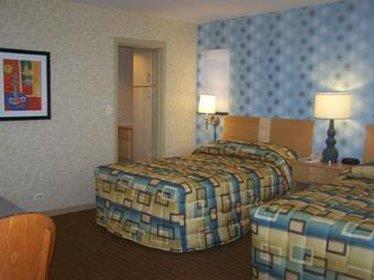  - Carleton of Oak Park Hotel