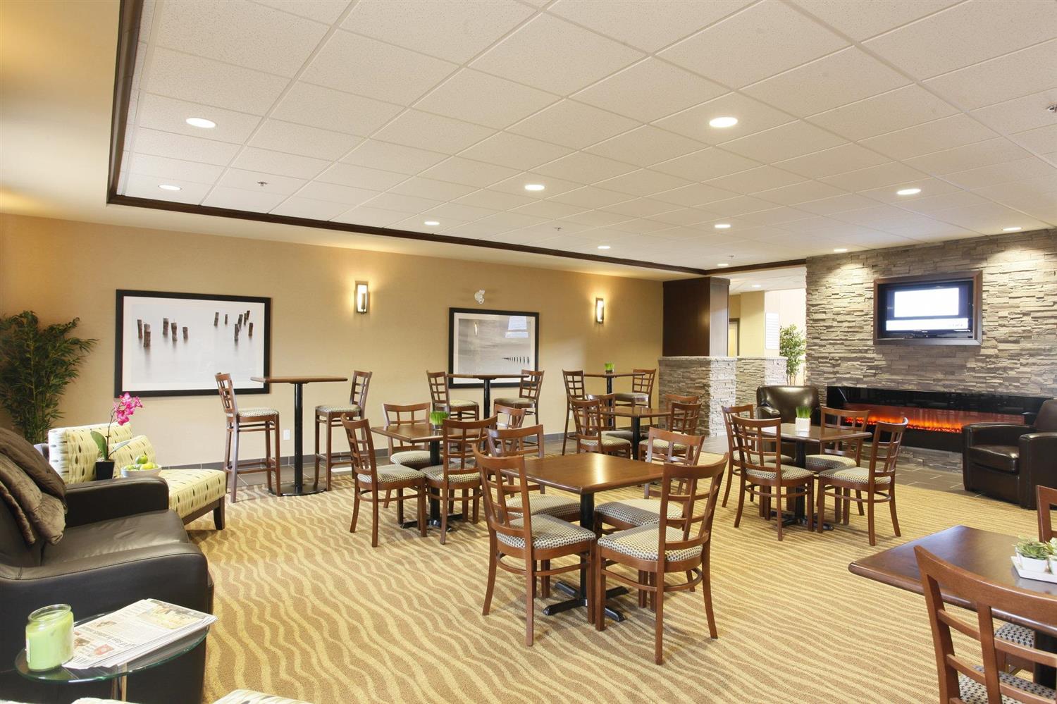 Pomeroy Inn & Suites Vegreville, AB See Discounts