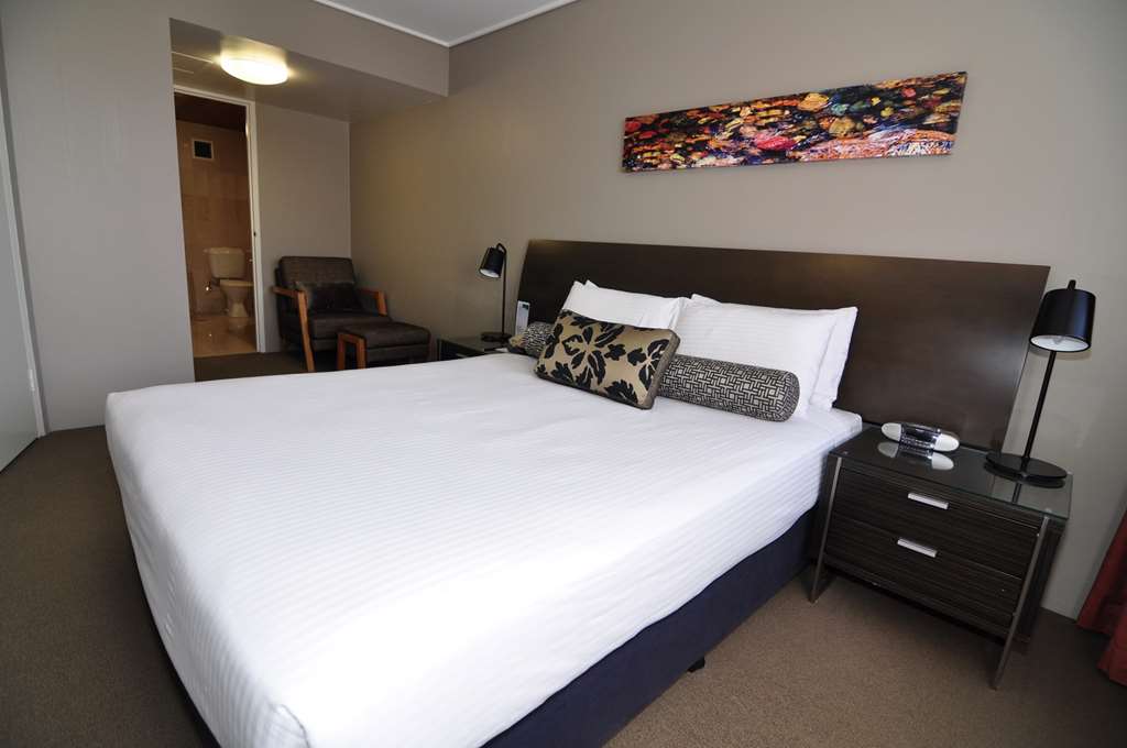 PAVILION ON NORTHBOURNE-guestroom-Guest Room,Suite,On-Site.jpg