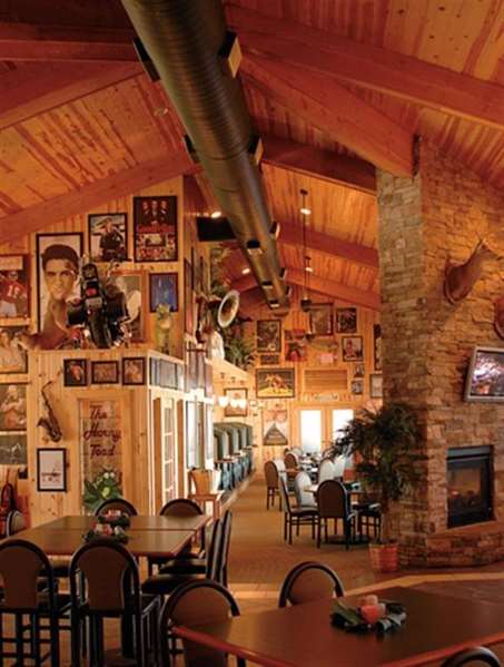 Restaurant - Camden on the Lake Hotel Four Seasons