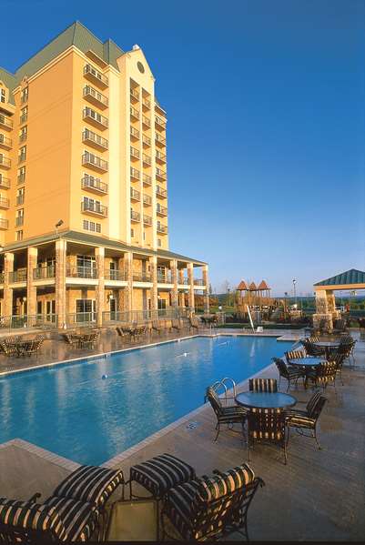 Pool - Chateau on the Lake Resort & Spa Branson