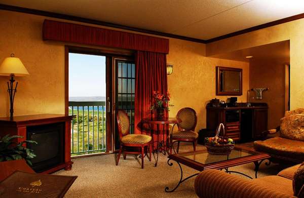 Suite - Chateau on the Lake Resort & Spa Branson