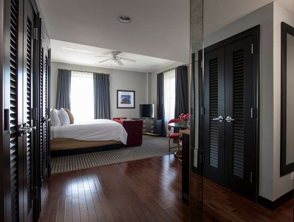 Suite - Mayo Hotel & Residences Tulsa