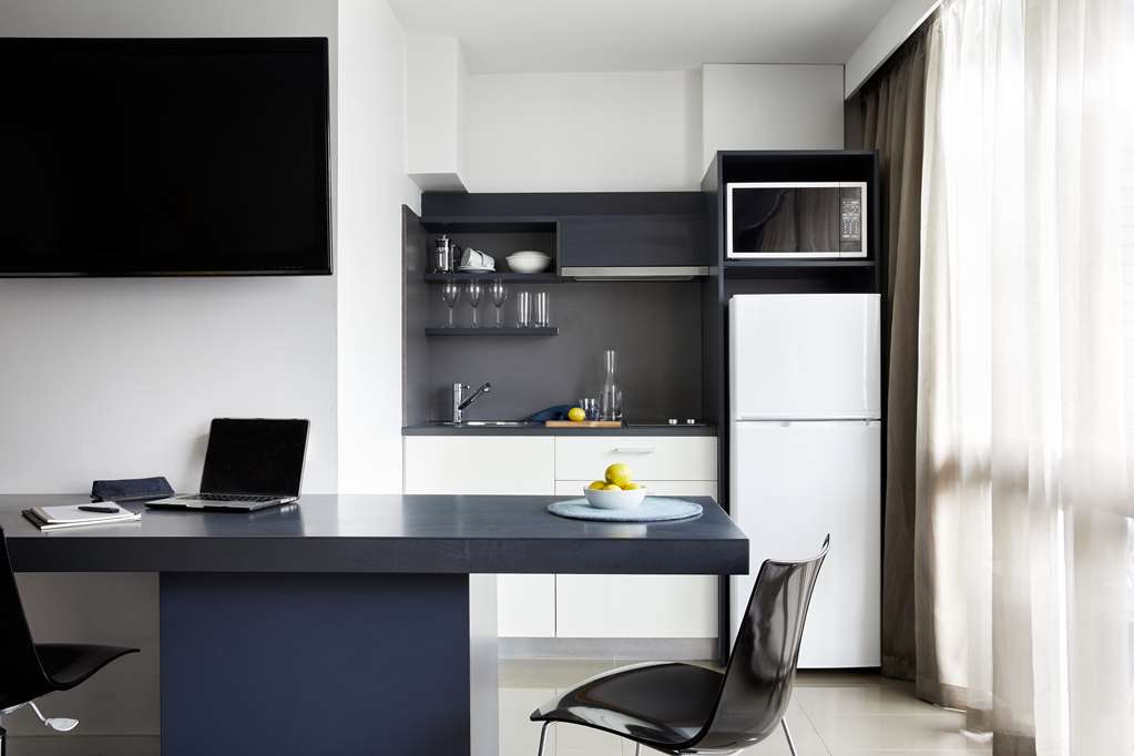 PUNTHILL SPRING HILL BRISBANE-guestroom-Guest Room,Guest Room Amenity,Kitchen/Kitchenette,On-Site.jpg