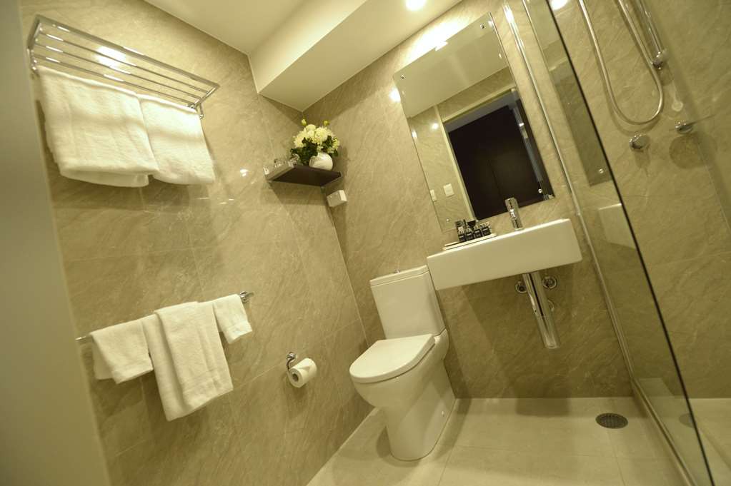CANBERRA REX HOTEL-guestroom-Guest Room,Suite,On-Site.jpg