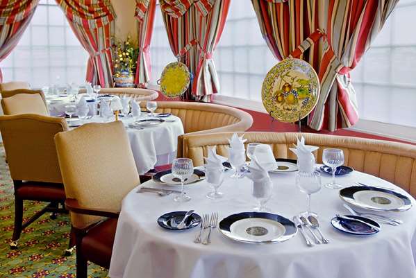  - La Posada Hotel & Suites Laredo