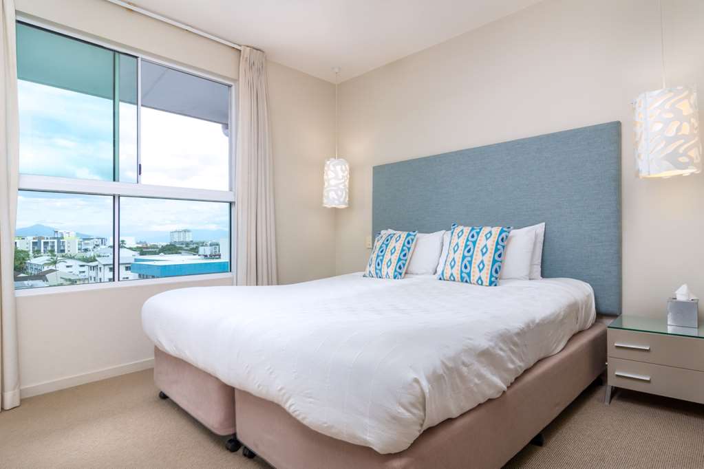 201 LAKE STREET-guestroom-Guest Room,On-Site.jpg