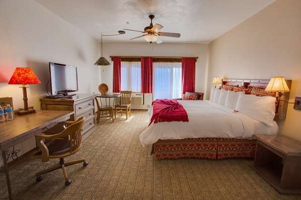  - Table Mountain Inn Golden