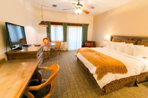  - Table Mountain Inn Golden