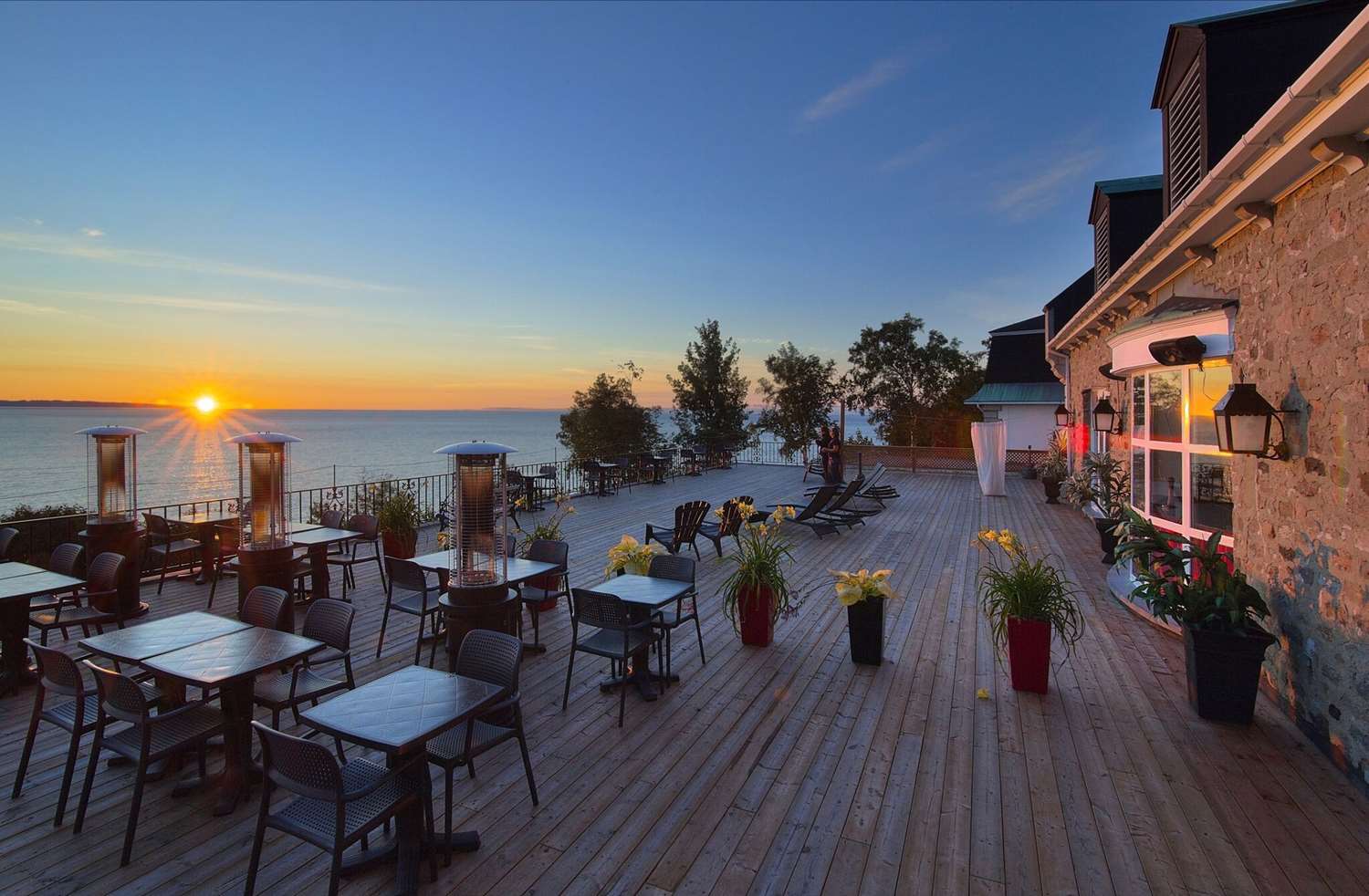 Hotel Le Manoir QC See Discounts Hotel Le Manoir QC See Discounts