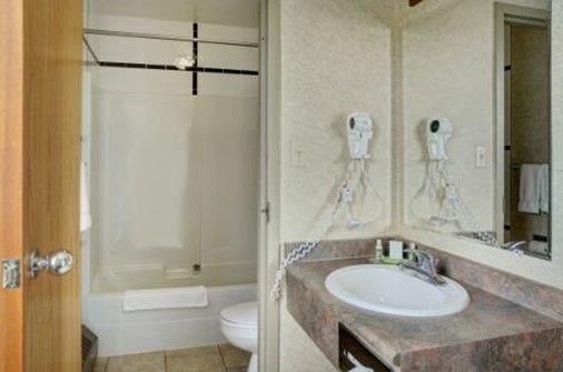  - Lakeview Inn & Suites Hinton