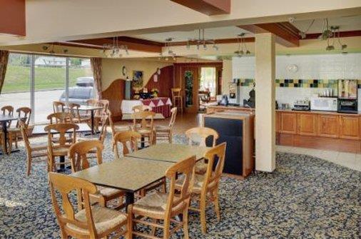 Restaurant - Lakeview Inn & Suites Hinton