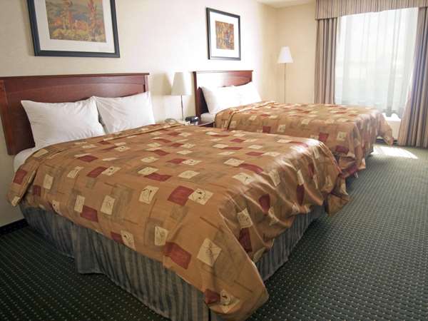  - Lakeview Inn & Suites Slave Lake