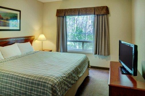 Suite - Lakeview Inn & Suites Chetwynd