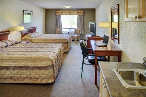  - Lakeview Inn & Suites Fort Nelson