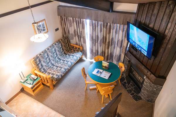  - Rocky Mountain Ski Lodge Canmore