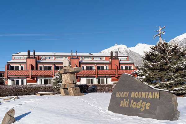 Exterior view - Rocky Mountain Ski Lodge Canmore