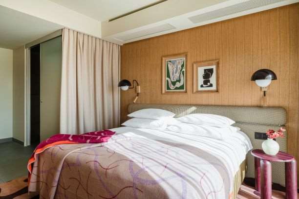 Guest photo