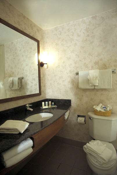  - Evergreen Lodge Vail - I-70, Exit 176