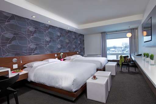 - Mere Hotel Winnipeg