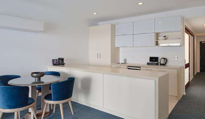 RACV HOBART HOTEL-guestroom-Guest Room,Suite,On-Site.jpg