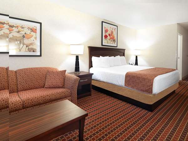  - Crystal Inn & Suites Downtown Salt Lake City - I-15 & I-80, Exits 306 & 307
