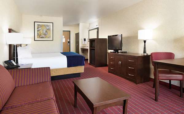  - Crystal Inn & Suites Downtown Salt Lake City - I-15 & I-80, Exits 306 & 307
