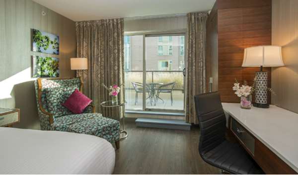  - Hotel Blu Vancouver
