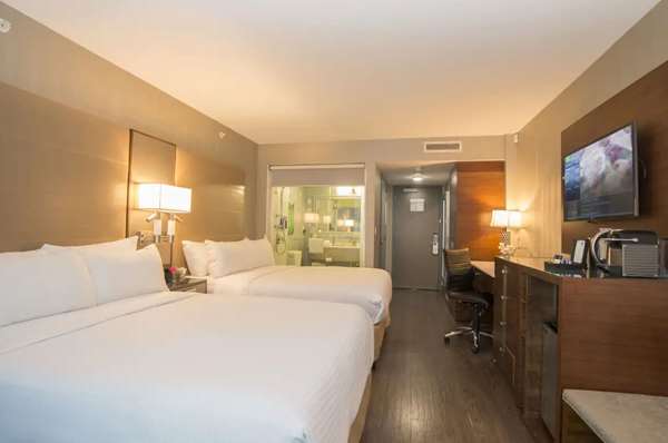  - Hotel Blu Vancouver