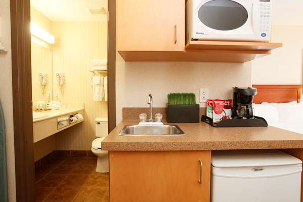  - Stonebridge Hotel Dawson Creek