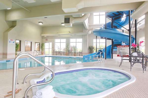 Pool - Stonebridge Hotel Dawson Creek