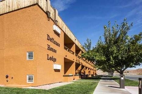 Exterior view - Defiance House Lodge Bullfrog