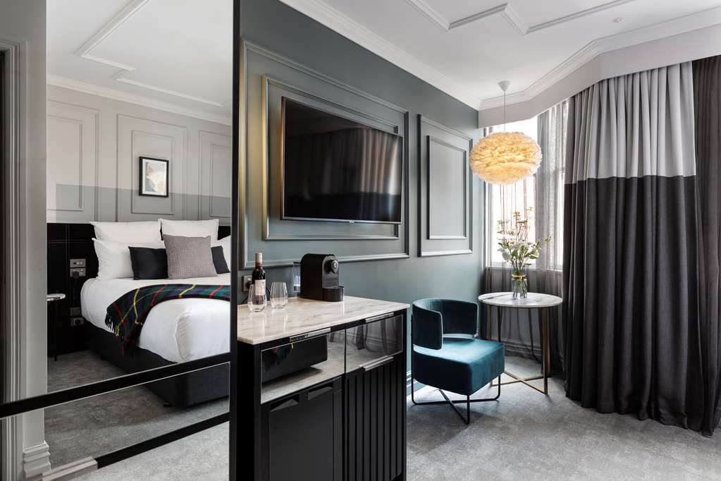 FABLE DUNEDIN EX-WAINS-guestroom-Guest Room,On-Site.jpg