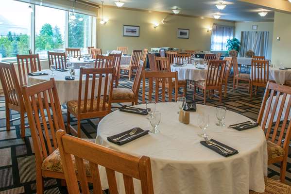 Restaurant - Hilltop Inn Salmon Arm