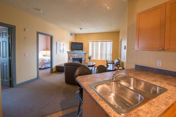 Suite - Podollan Rez-idence Fort McMurray